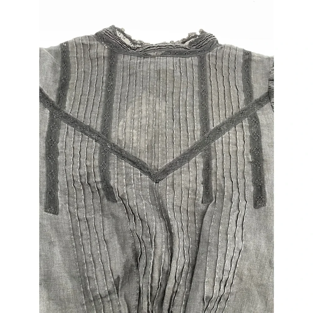 Doen women top